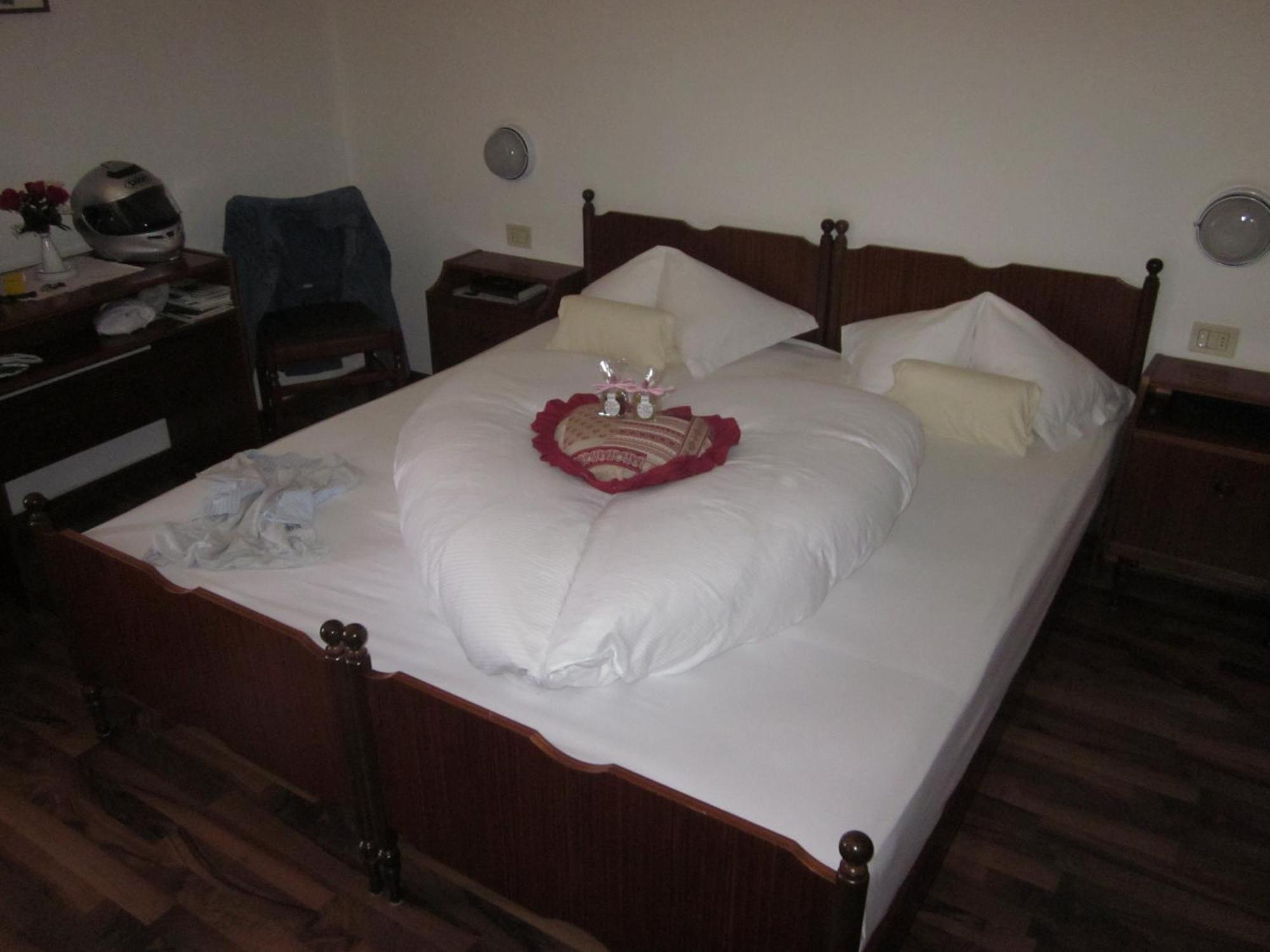 Albergo Aurora Tret Esterno foto