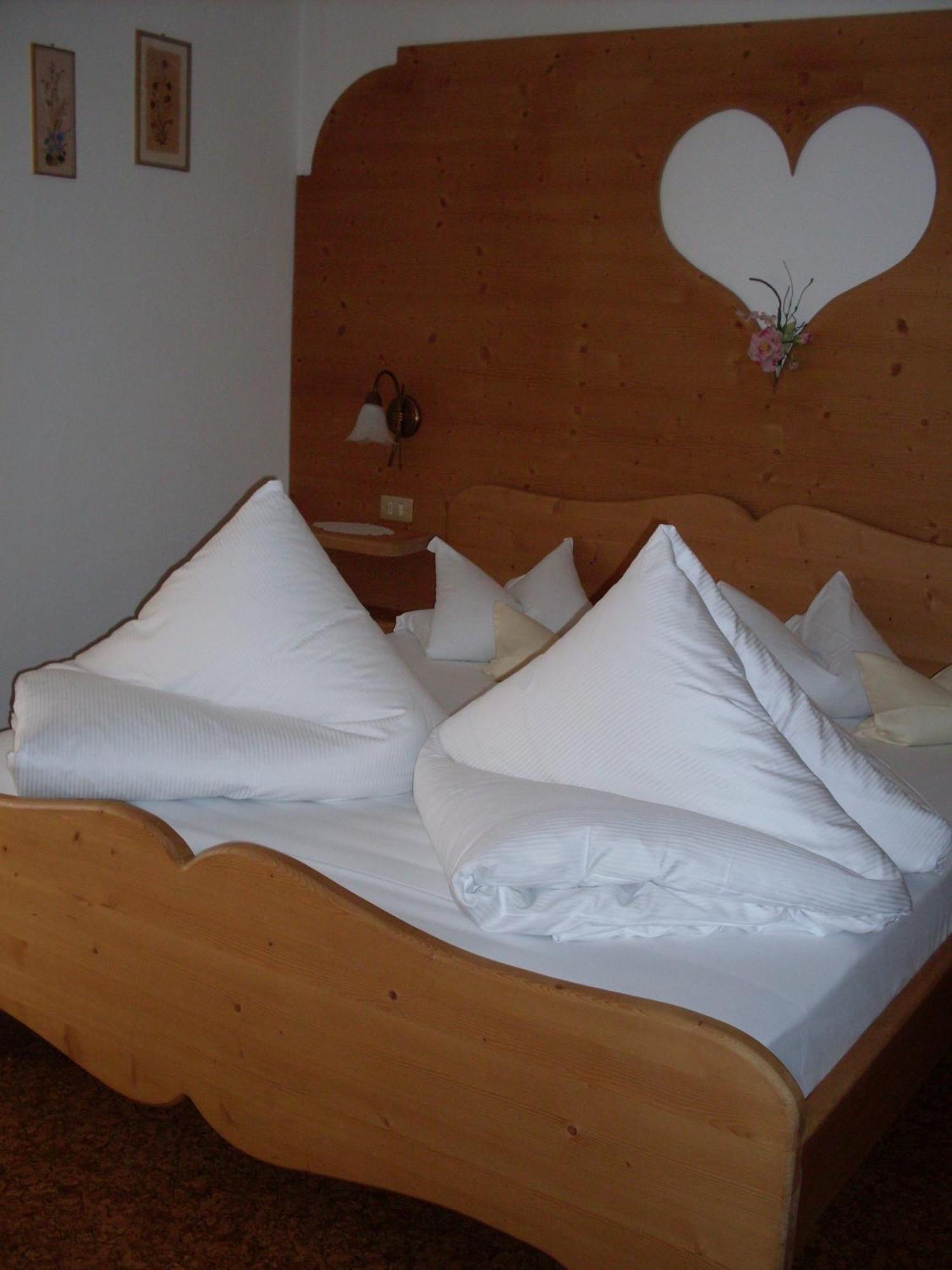 Albergo Aurora Tret Esterno foto