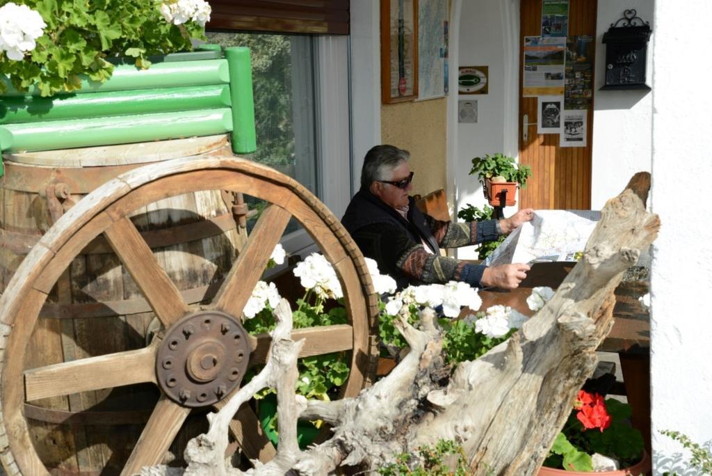 Albergo Aurora Tret Esterno foto